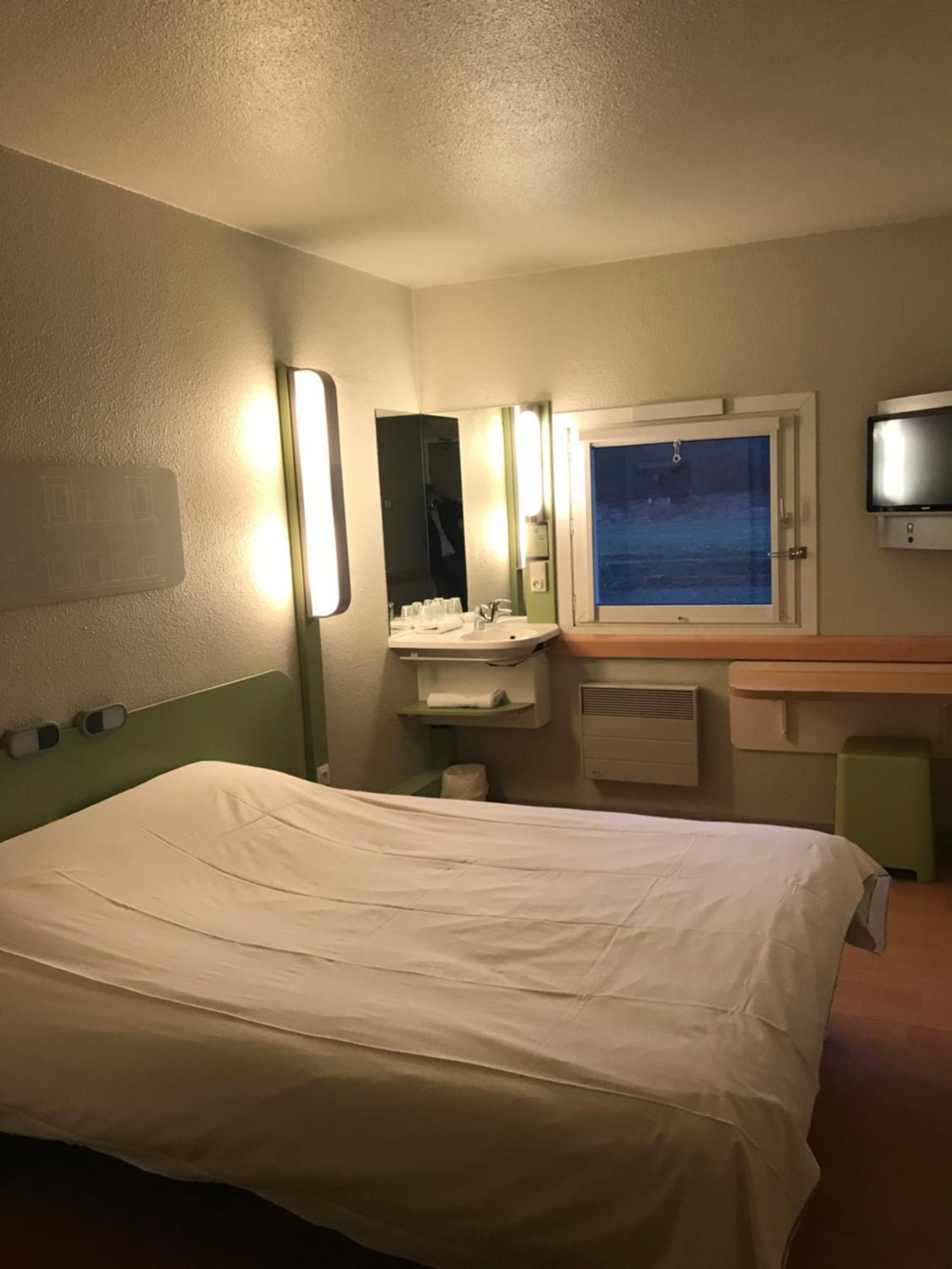 Ibis Budget L'Isle Adam Exterior photo